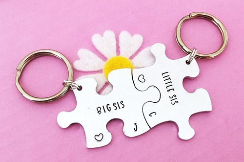 interlocking sister keyrings