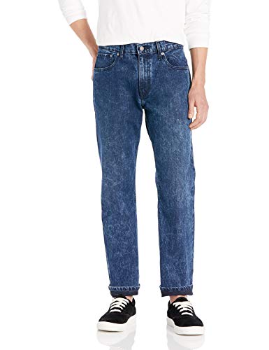 Levis Straight Fit Jeans