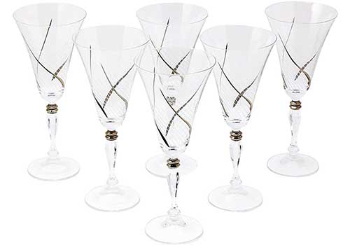 Wine Glasses with Platinum Detailing