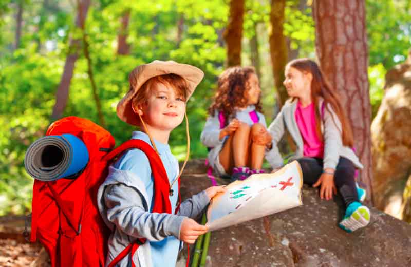 Kids on a treasure hunt